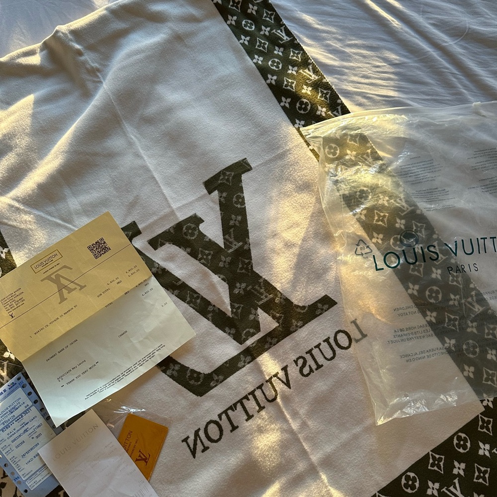 Louis Vuitton Scarf (with bill)